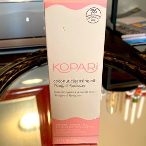 Kopari Coconut Cleansing Oil
